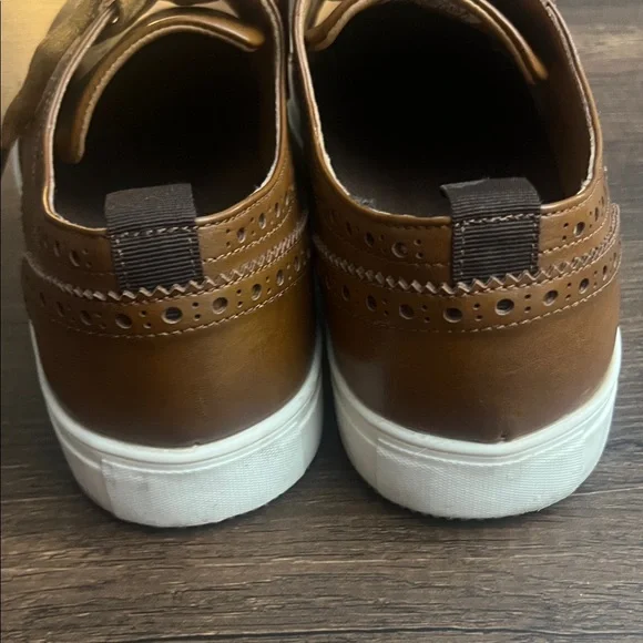 Elegant Tan Leather Derby Shoes - Picture 5 of 8